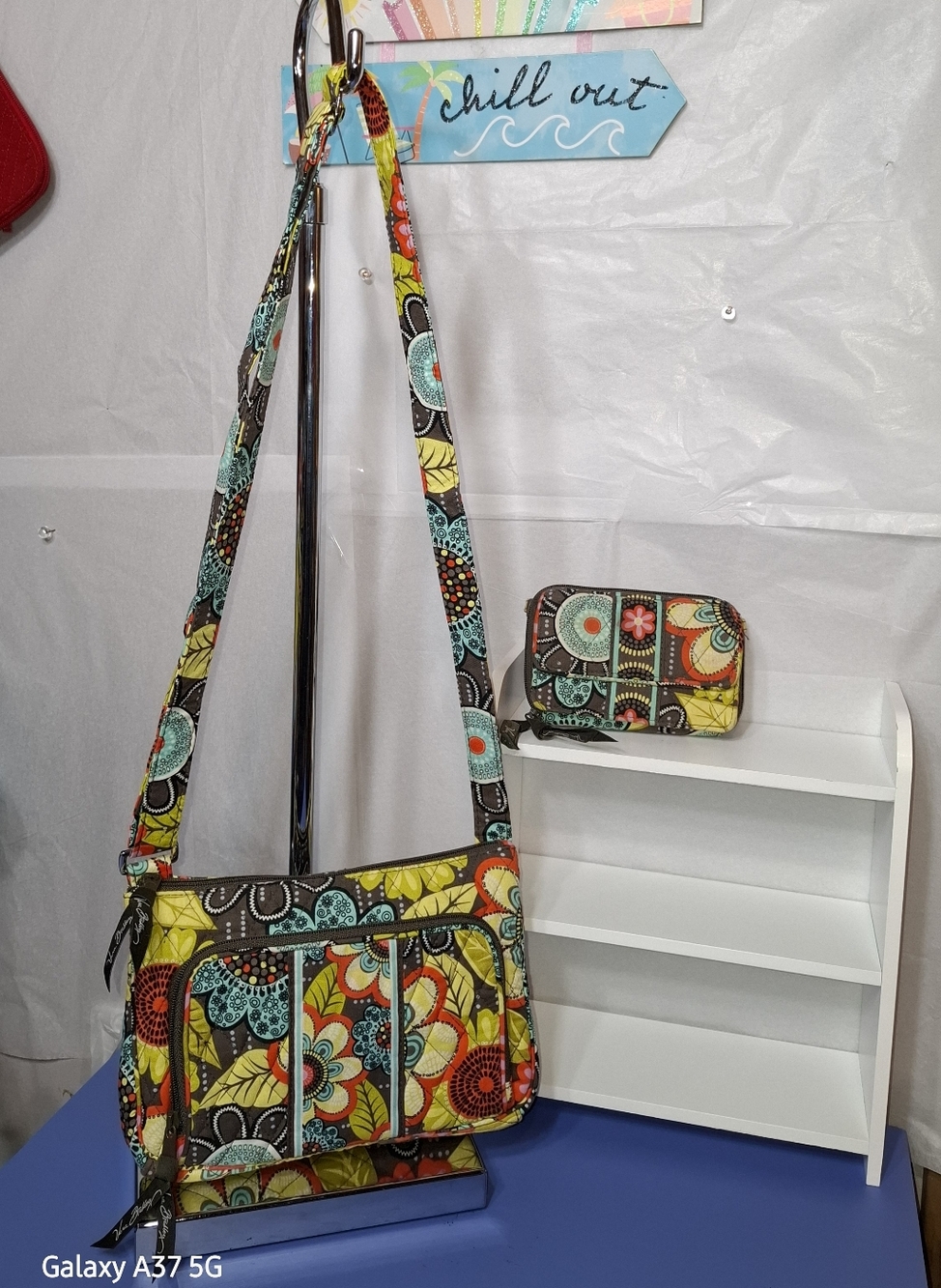 Retired Vera Bradley Lil Hipster Crossbody & Wallet Set In "Flower Shower" - EUC - Picture 11 of 11
